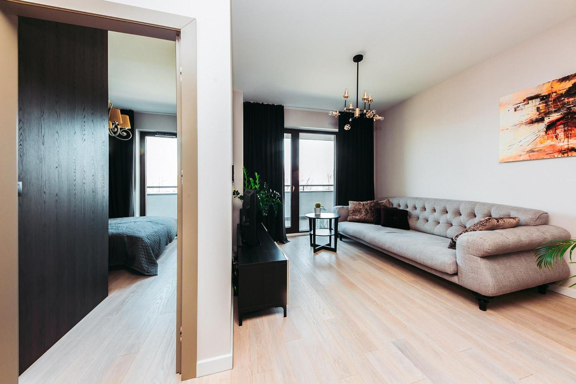 Apartment High Standard Close To The Center/free Parking.