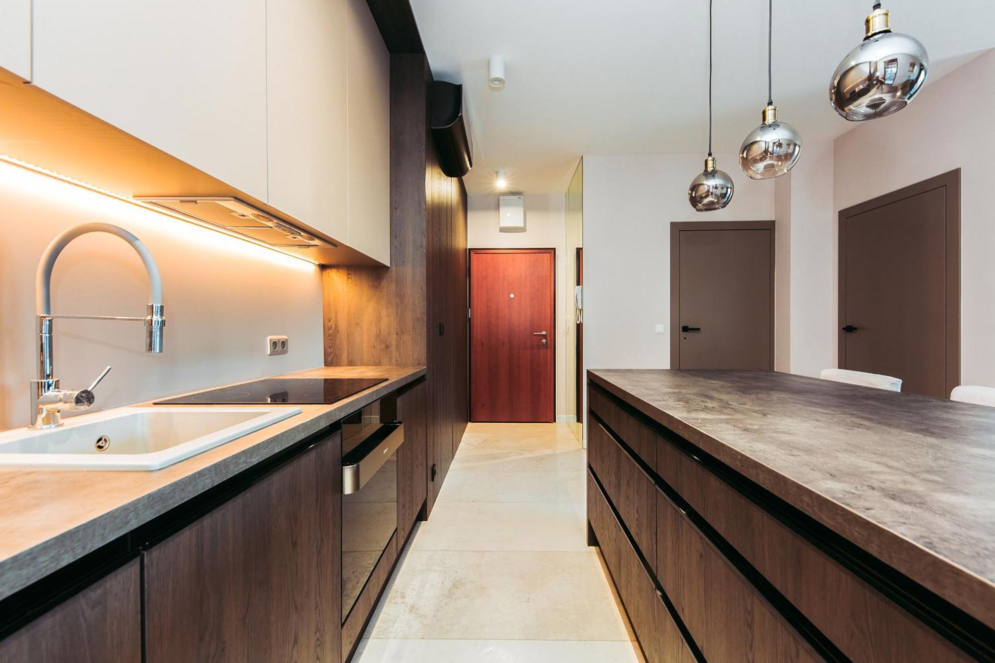 Apartment High Standard Close To The Center/free Parking. *