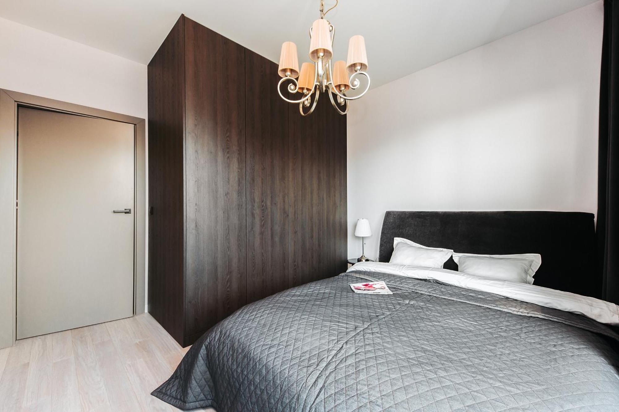 High Standard Close To The Center/free Parking. *